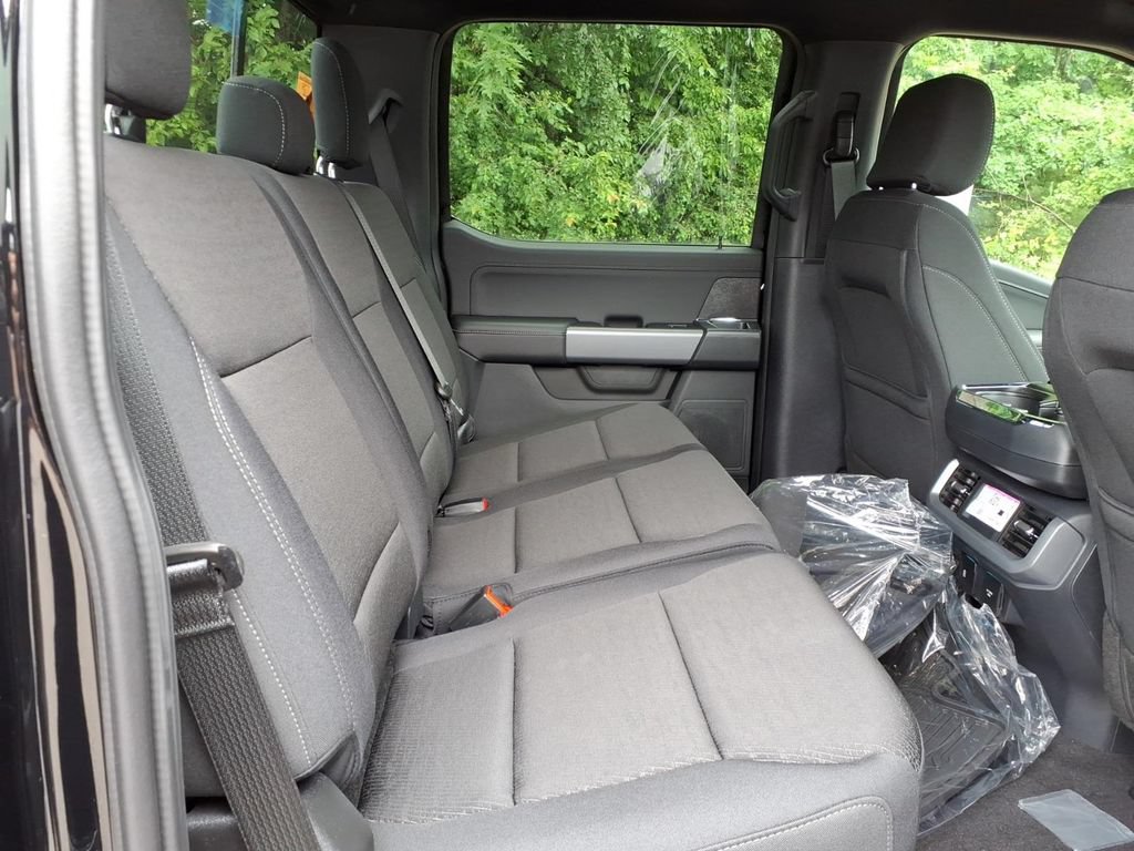 New 2026 Ford F150 XLT w/ Equipment Group 302A MID AWD/4WD image 16