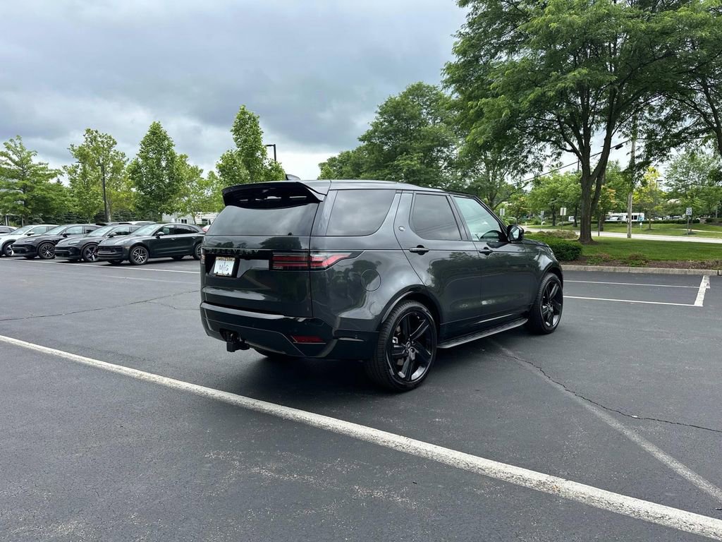 New 2025 Land Rover Discovery Dynamic SE image 5