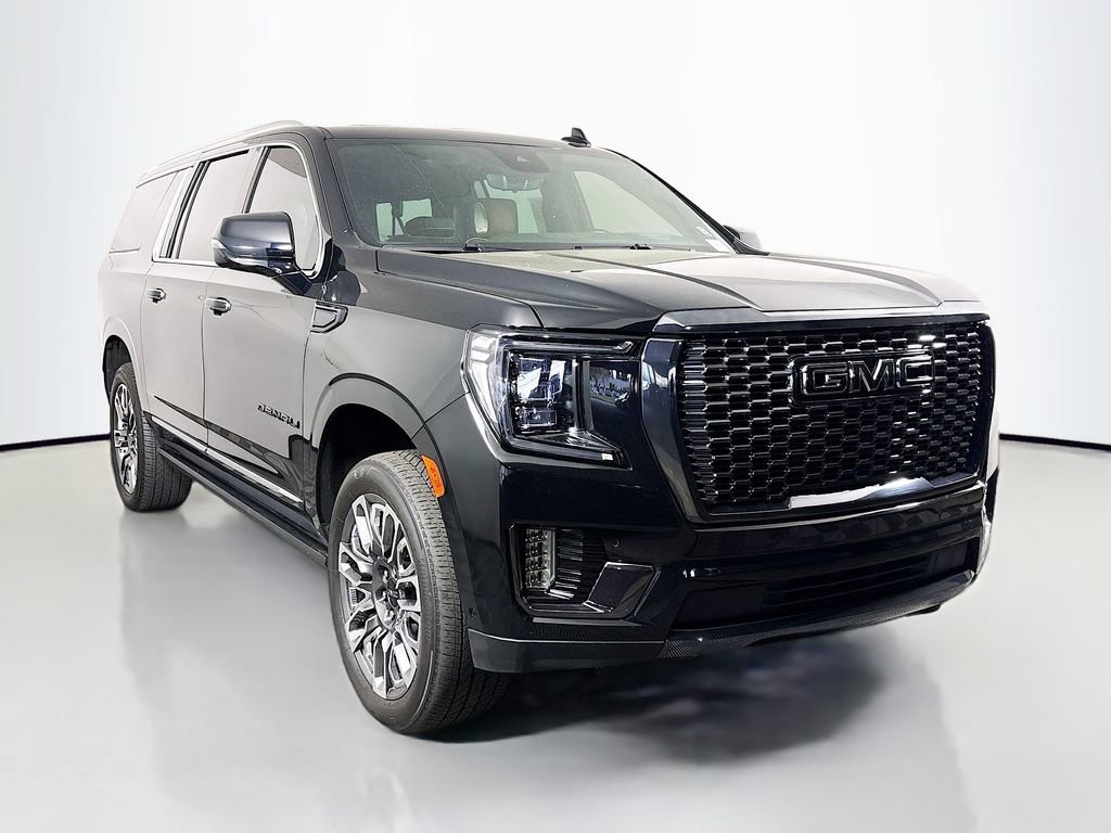 Certified 2023 GMC Yukon XL Denali Ultimate w/ LPO, Floor Liner Package AWD/4WD image 3
