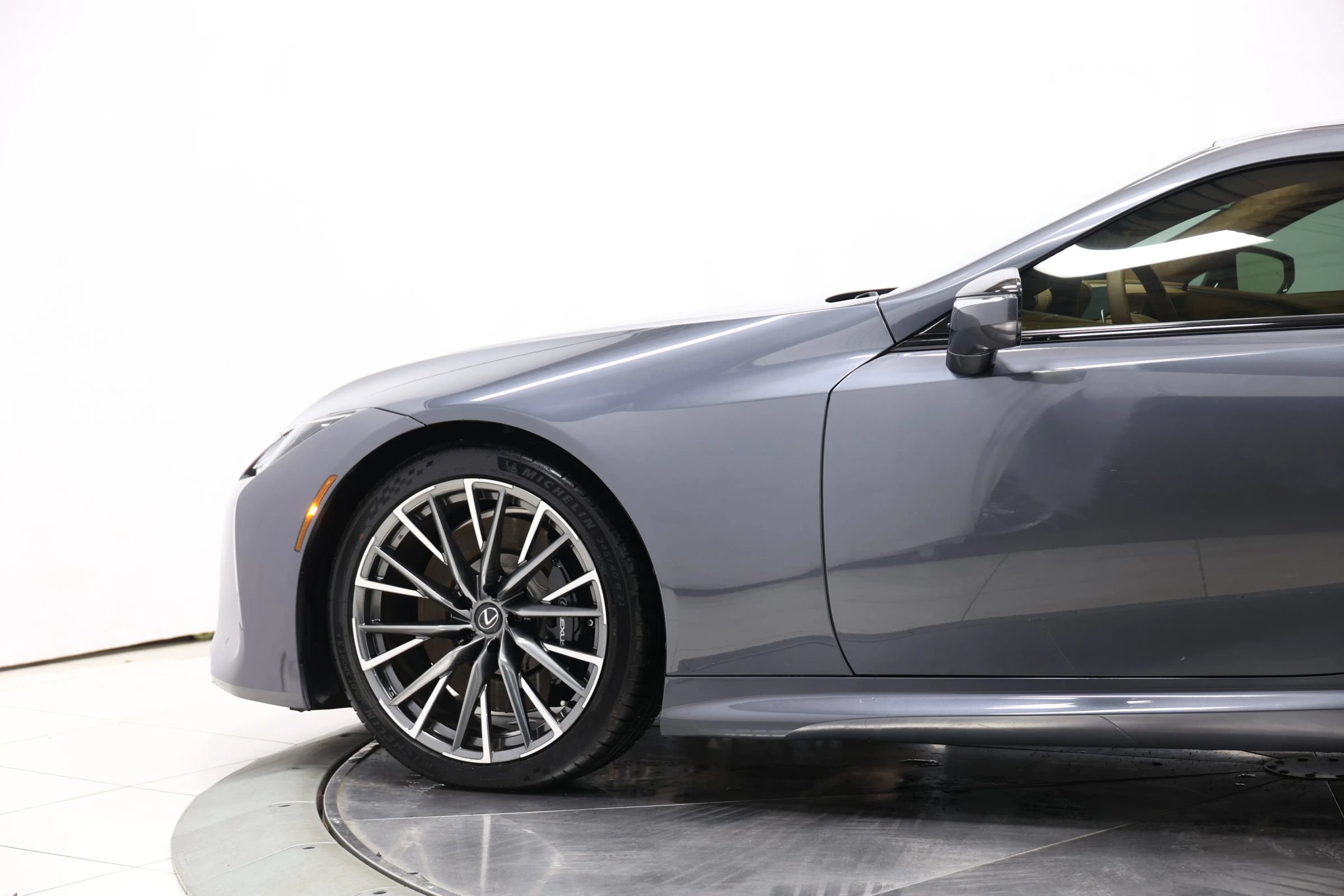 Used 2025 Lexus LC 500 Coupe w/ Touring Package RWD image 8