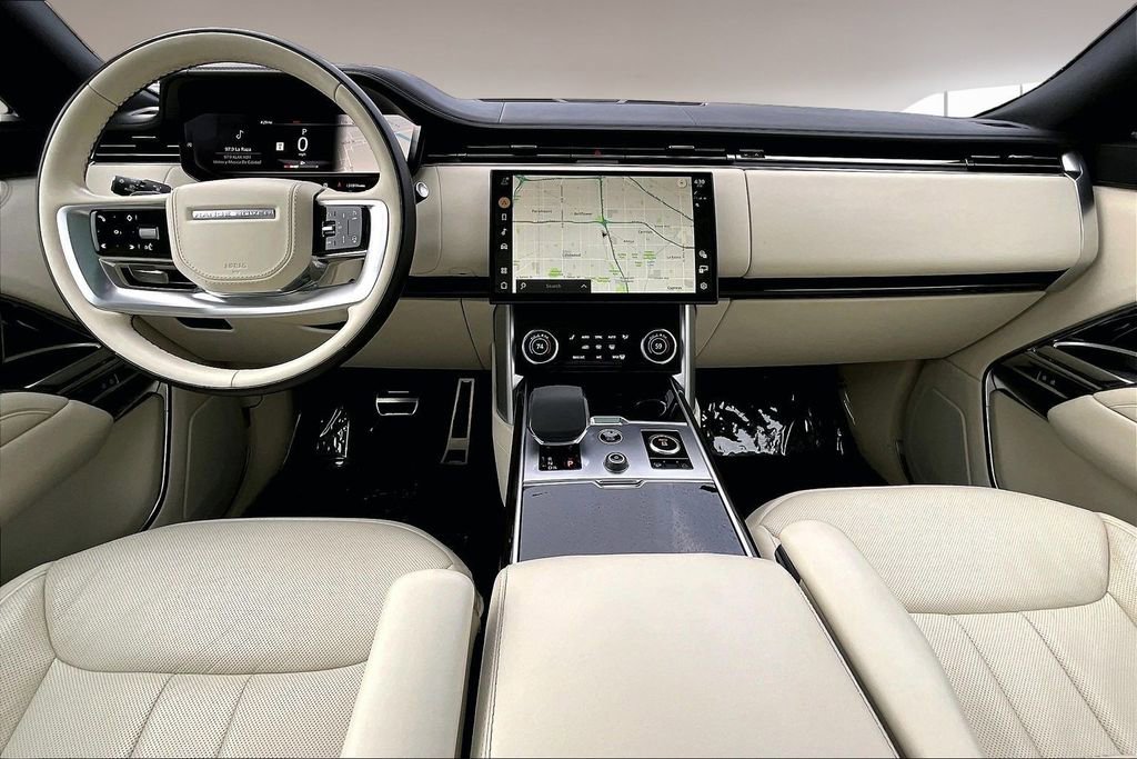 Certified 2023 Land Rover Range Rover SE image 7