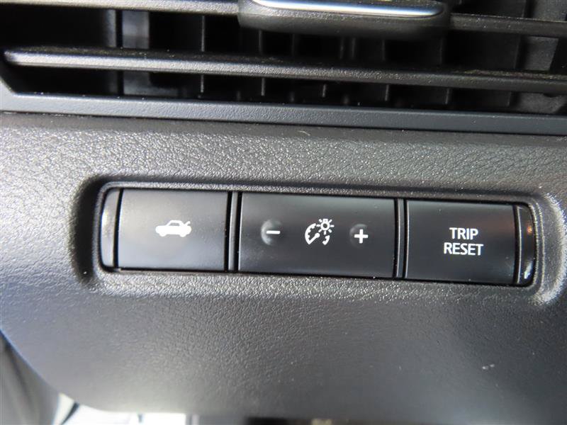 Used 2025 Nissan Altima 2.5 SV FWD image 17