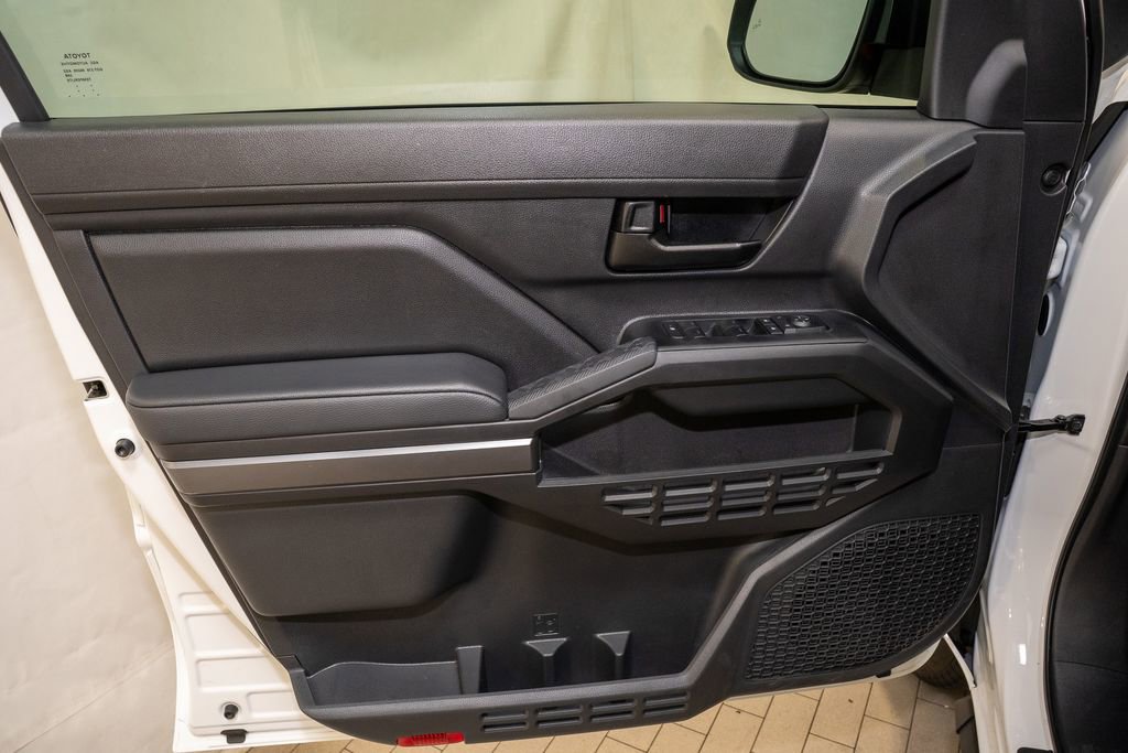 Used 2025 Toyota Tacoma SR5 image 10