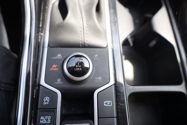 Used 2023 Kia Sorento SX AWD/4WD image 14