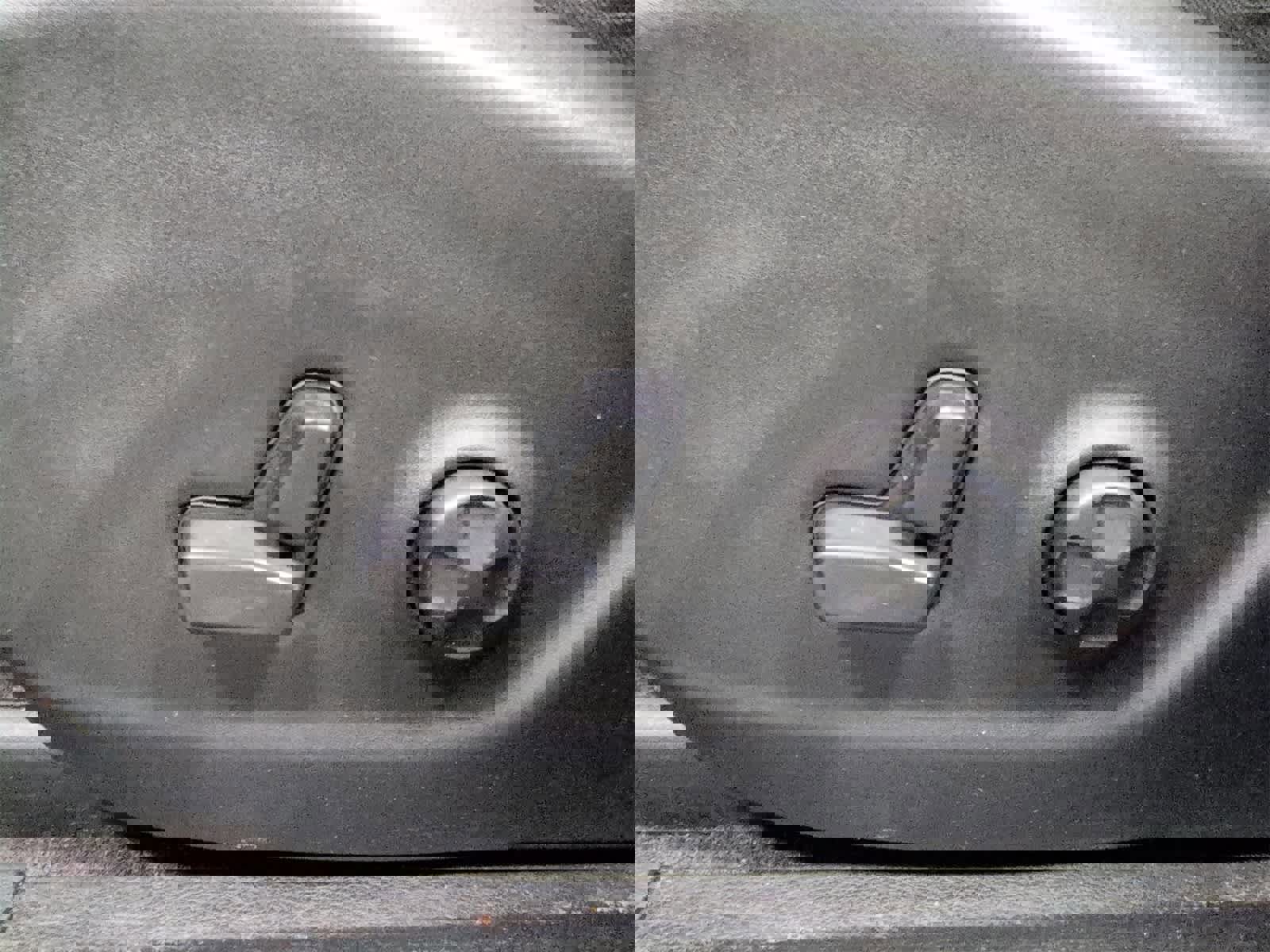 Used 2019 Jeep Cherokee Limited image 18