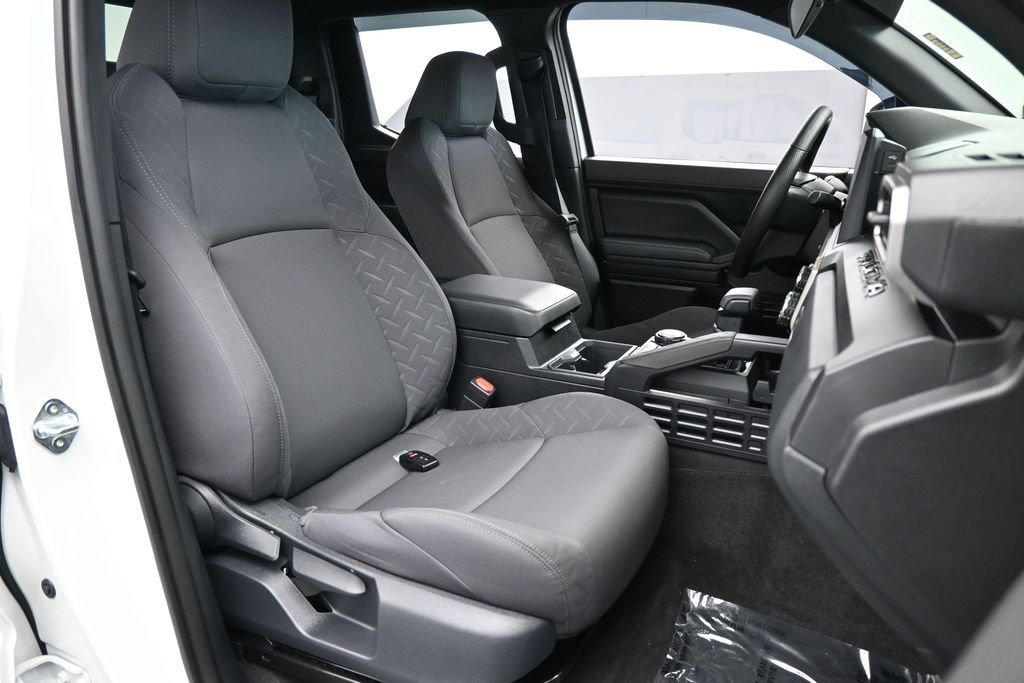 Used 2024 Toyota Tacoma SR AWD/4WD image 47