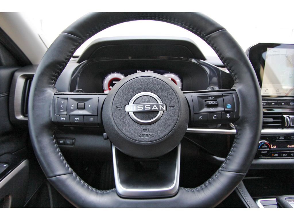 Used 2024 Nissan Pathfinder Platinum w/ Cargo Package FWD image 8