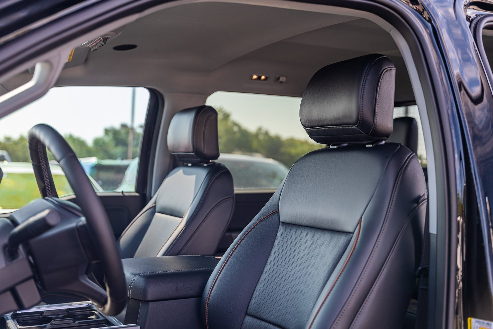 New 2025 Ford F250 Lariat w/ Lariat Ultimate Package image 25