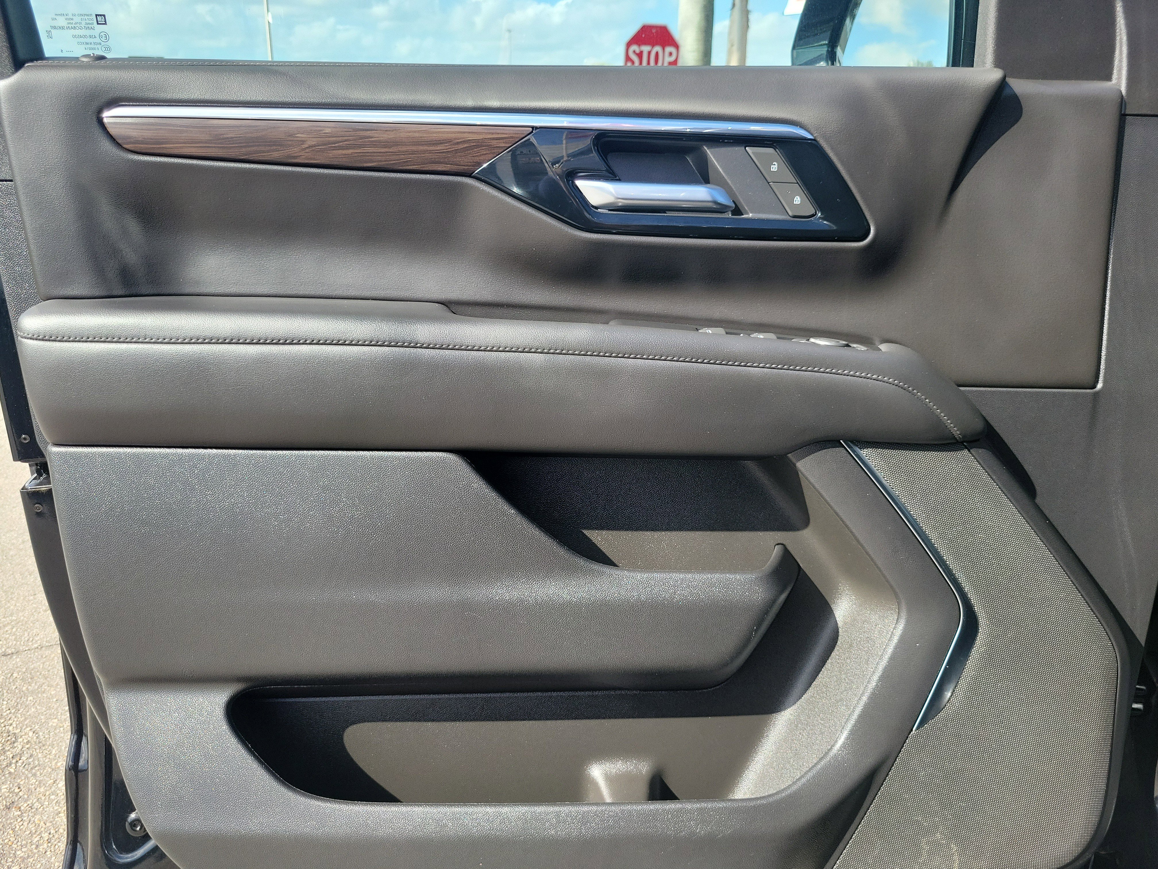 Used 2025 Chevrolet Suburban LS w/ LPO, Dark Essentials Package RWD image 23