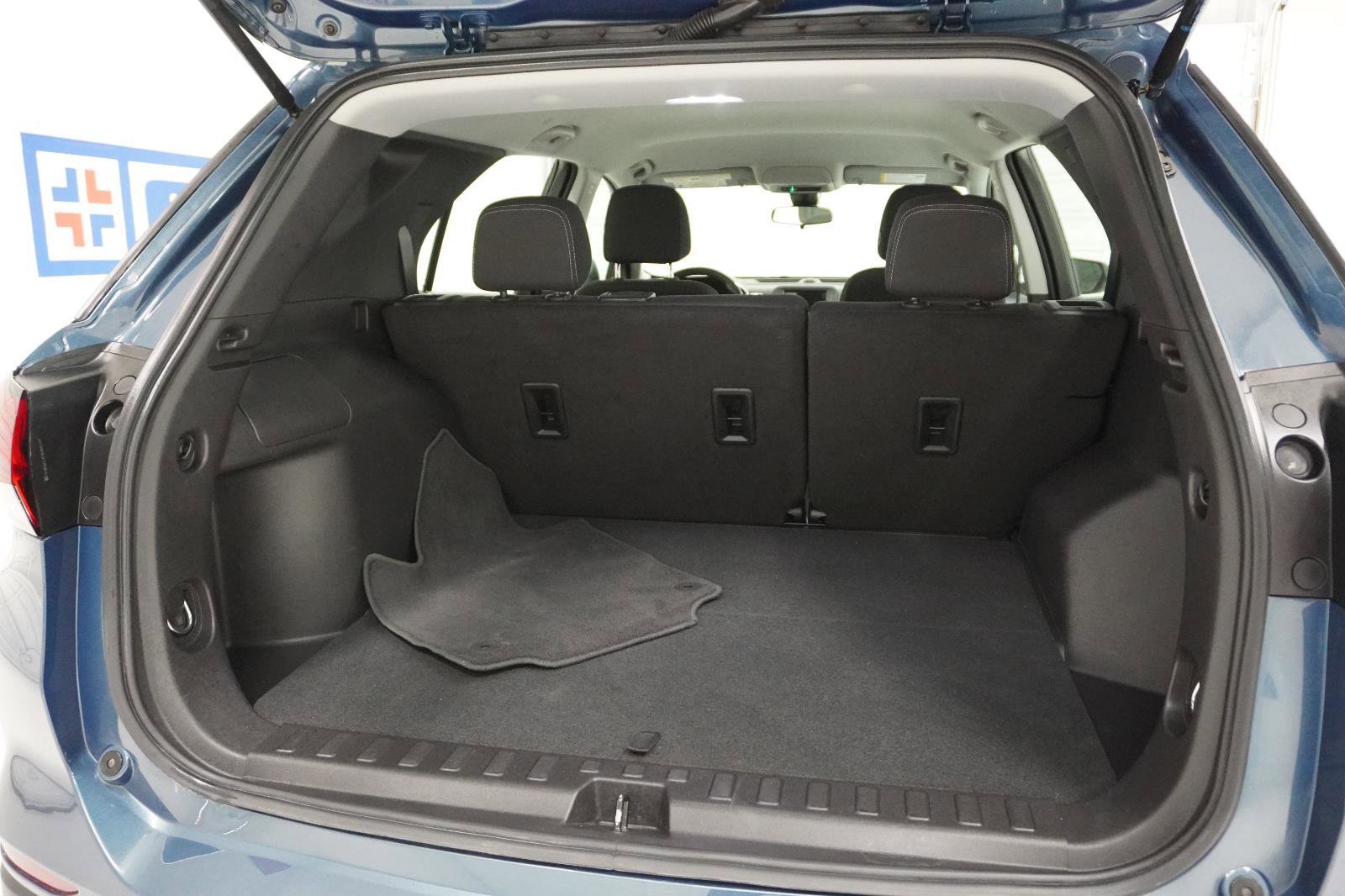 Used 2024 Chevrolet Equinox LS w/ Driver Confidence II Package image 7