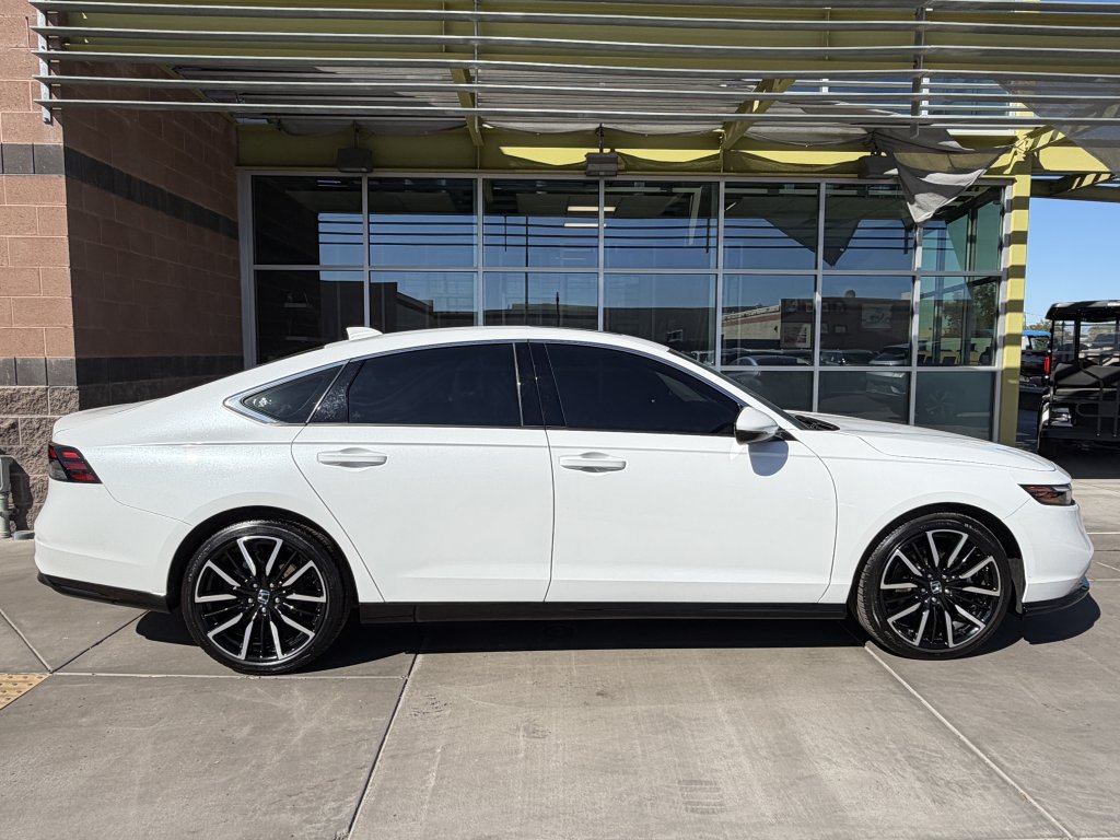 Used 2024 Honda Accord Touring image 9