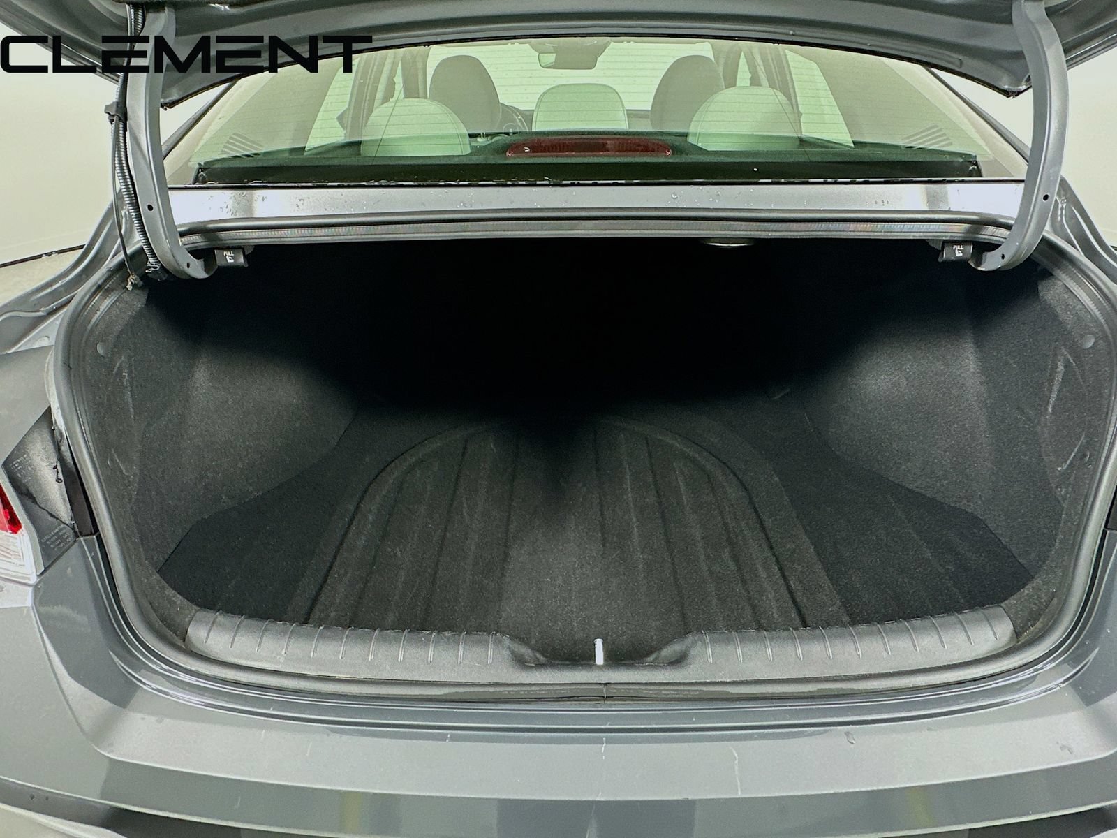 Certified 2024 Hyundai Elantra Limited FWD image 11
