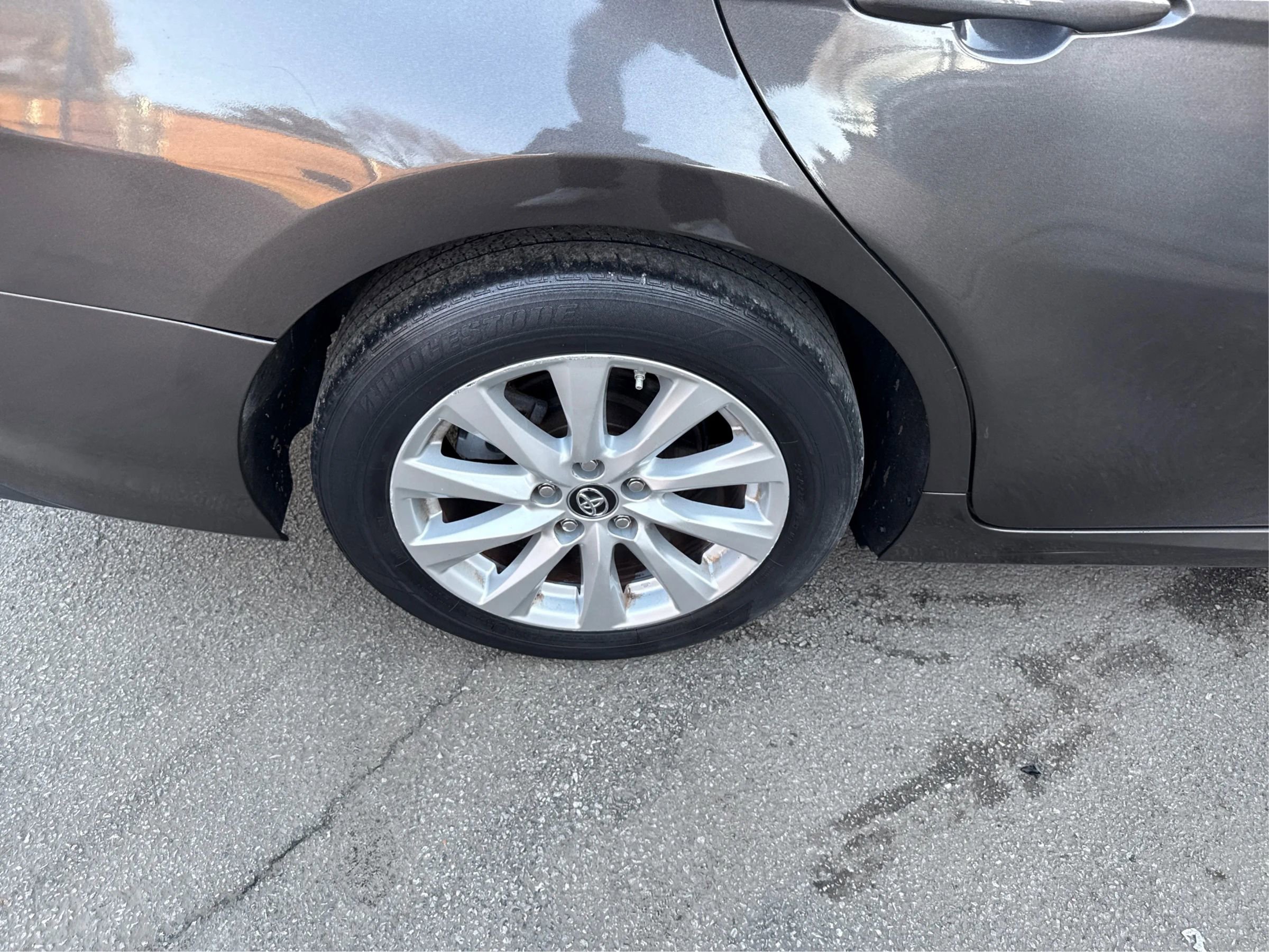 Used 2018 Toyota Camry LE image 22