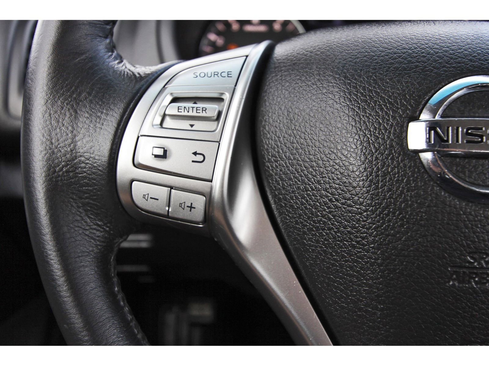 Used 2016 Nissan Altima 2.5 SV FWD image 18