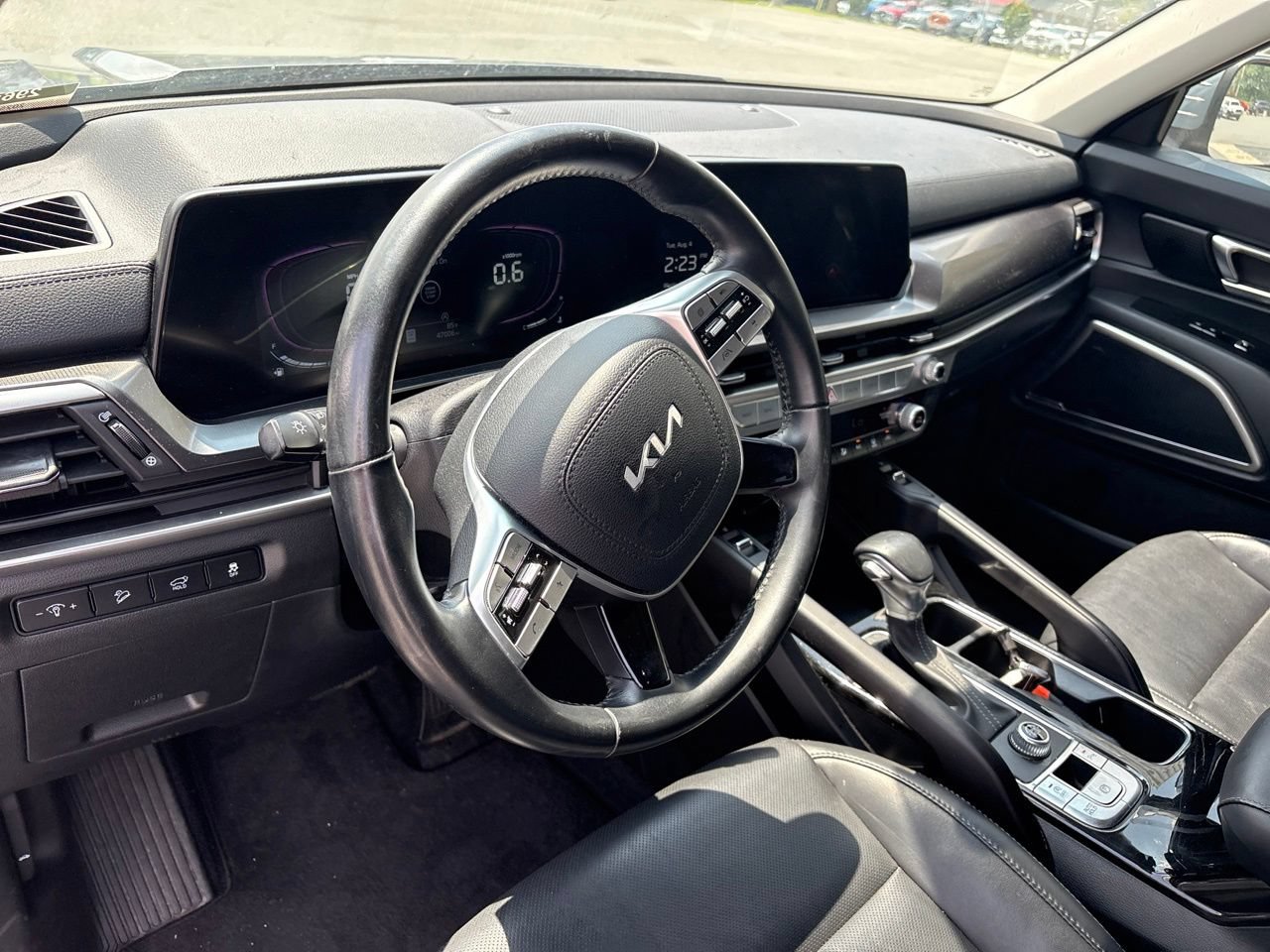 Used 2025 Kia Telluride S FWD image 4