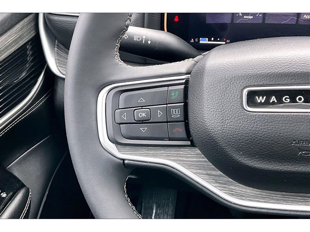 Certified 2024 Jeep Wagoneer L Series III w/ Premium Group I image 25