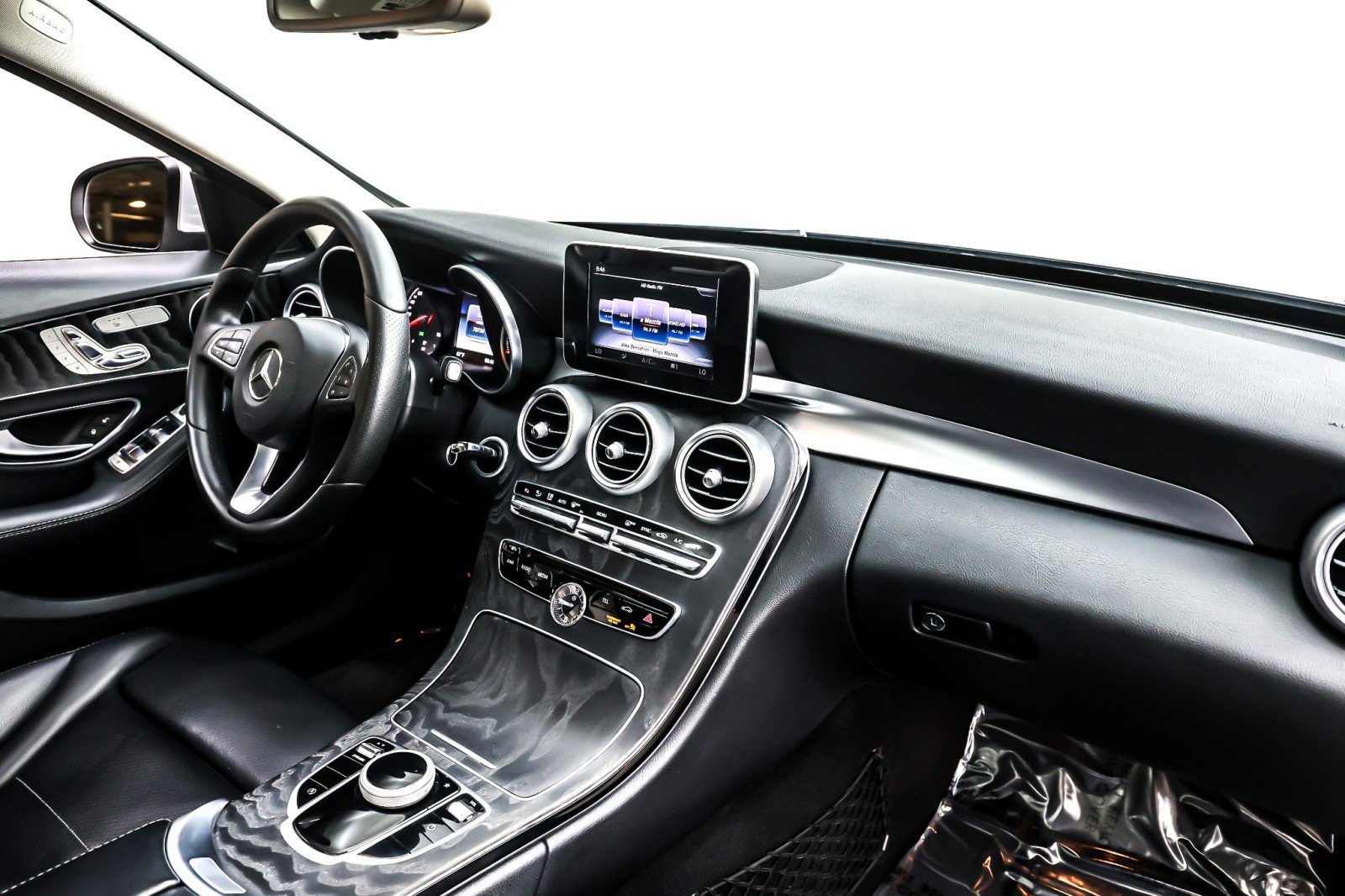 Used 2017 Mercedes-Benz C 300 Sedan image 16