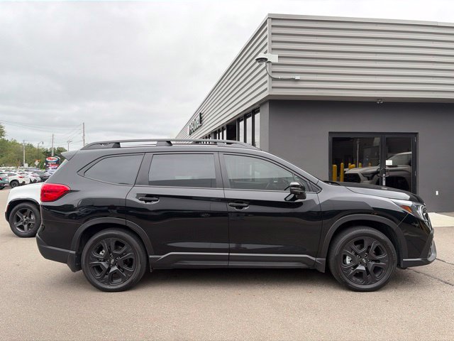 Used 2023 Subaru Ascent Onyx Edition Limited AWD/4WD image 2