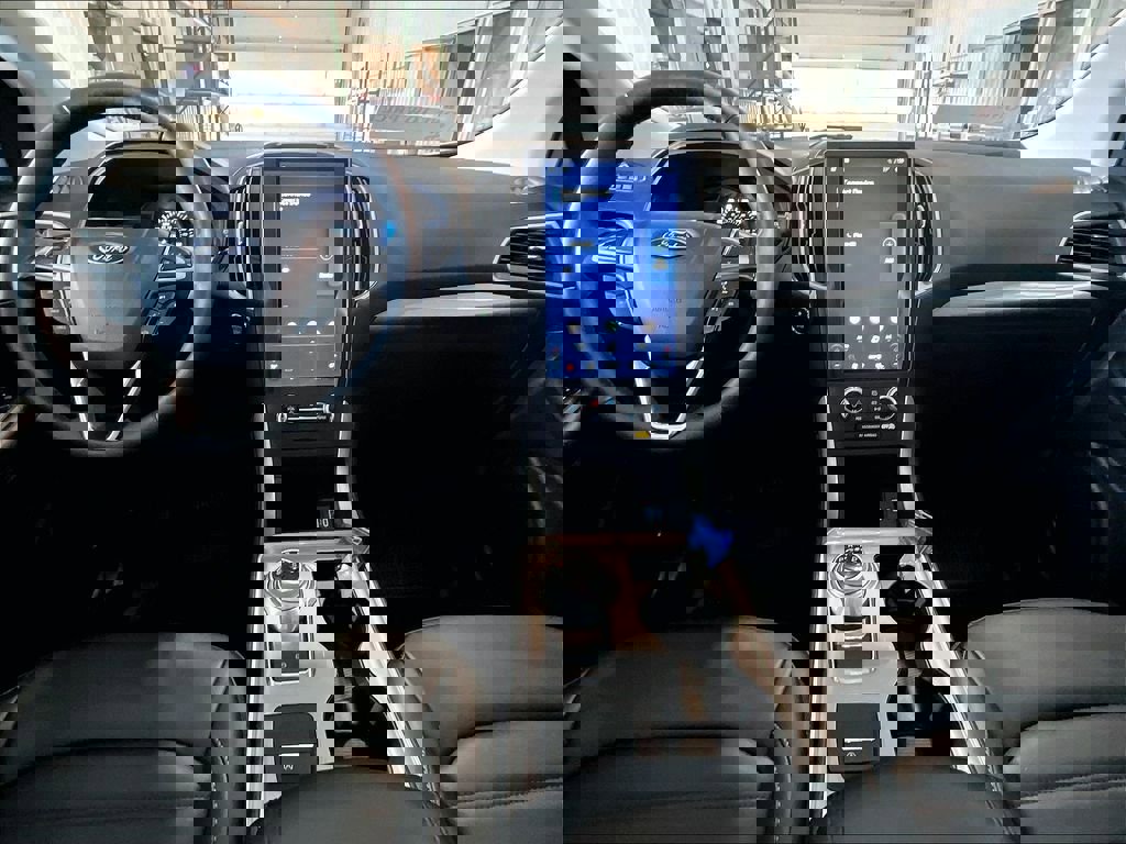 Used 2024 Ford Edge SEL w/ Convenience Package image 21