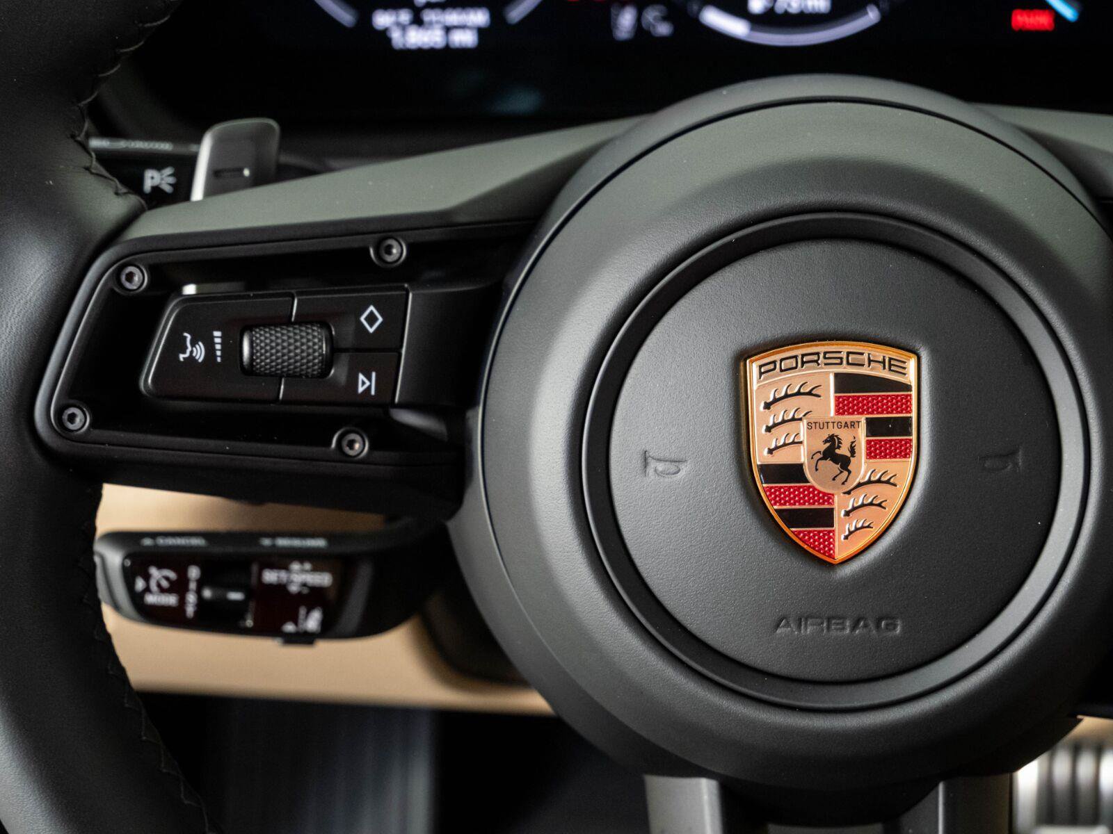 Used 2026 Porsche Cayenne GTS AWD/4WD image 10