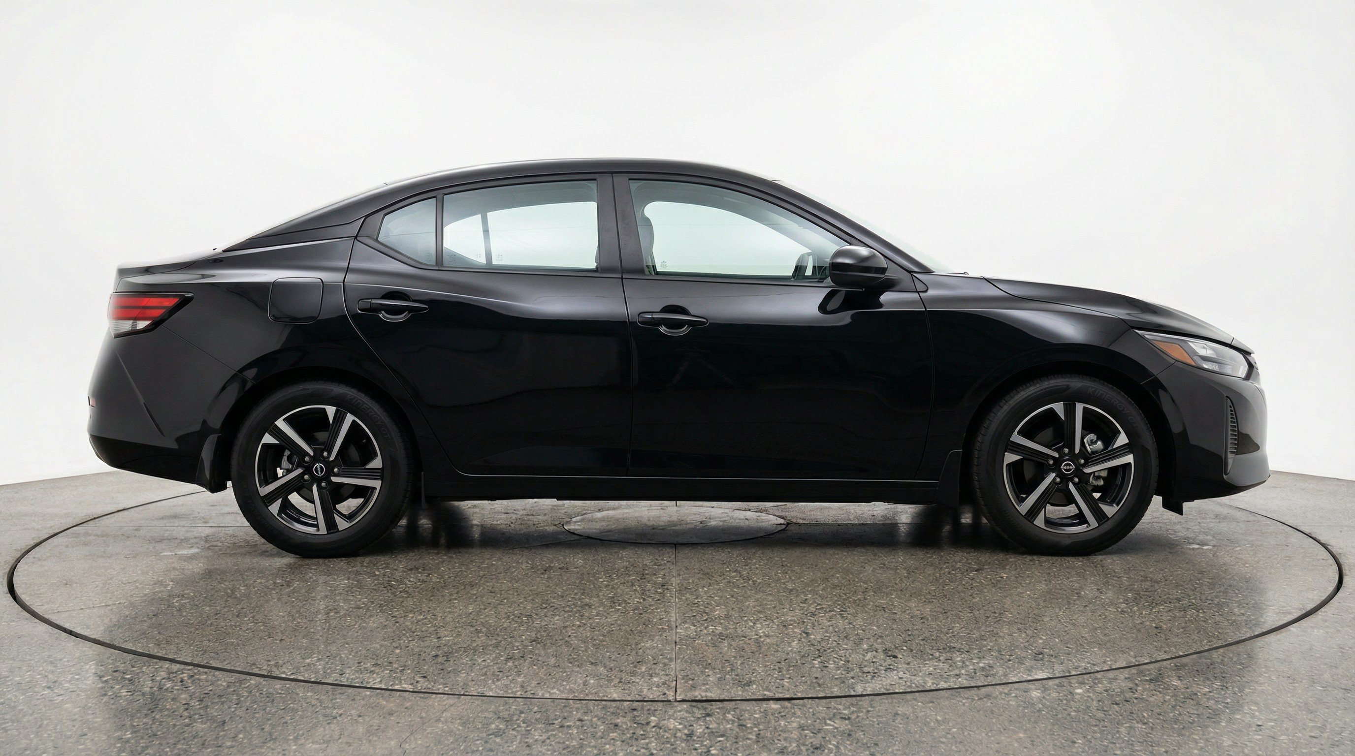 Used 2025 Nissan Sentra SV FWD image 11