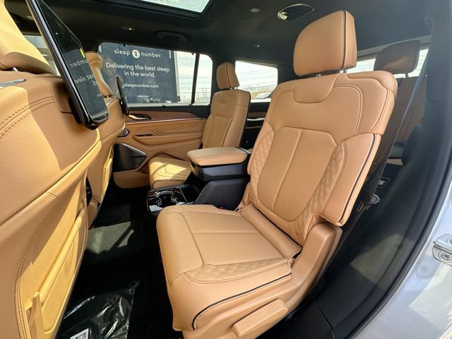 New 2026 Jeep Grand Cherokee L Summit w/ Obsidian Package AWD/4WD image 25