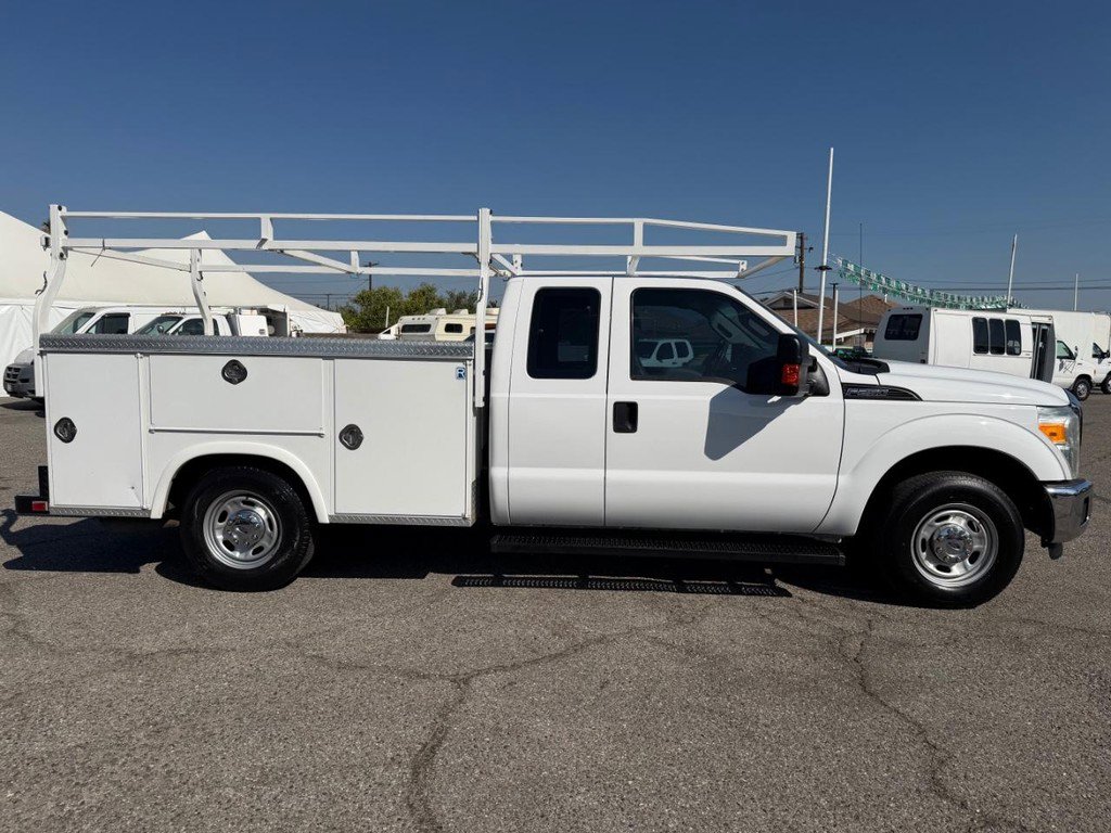Used 2016 Ford F250 XL w/ XL Appearance Package image 4