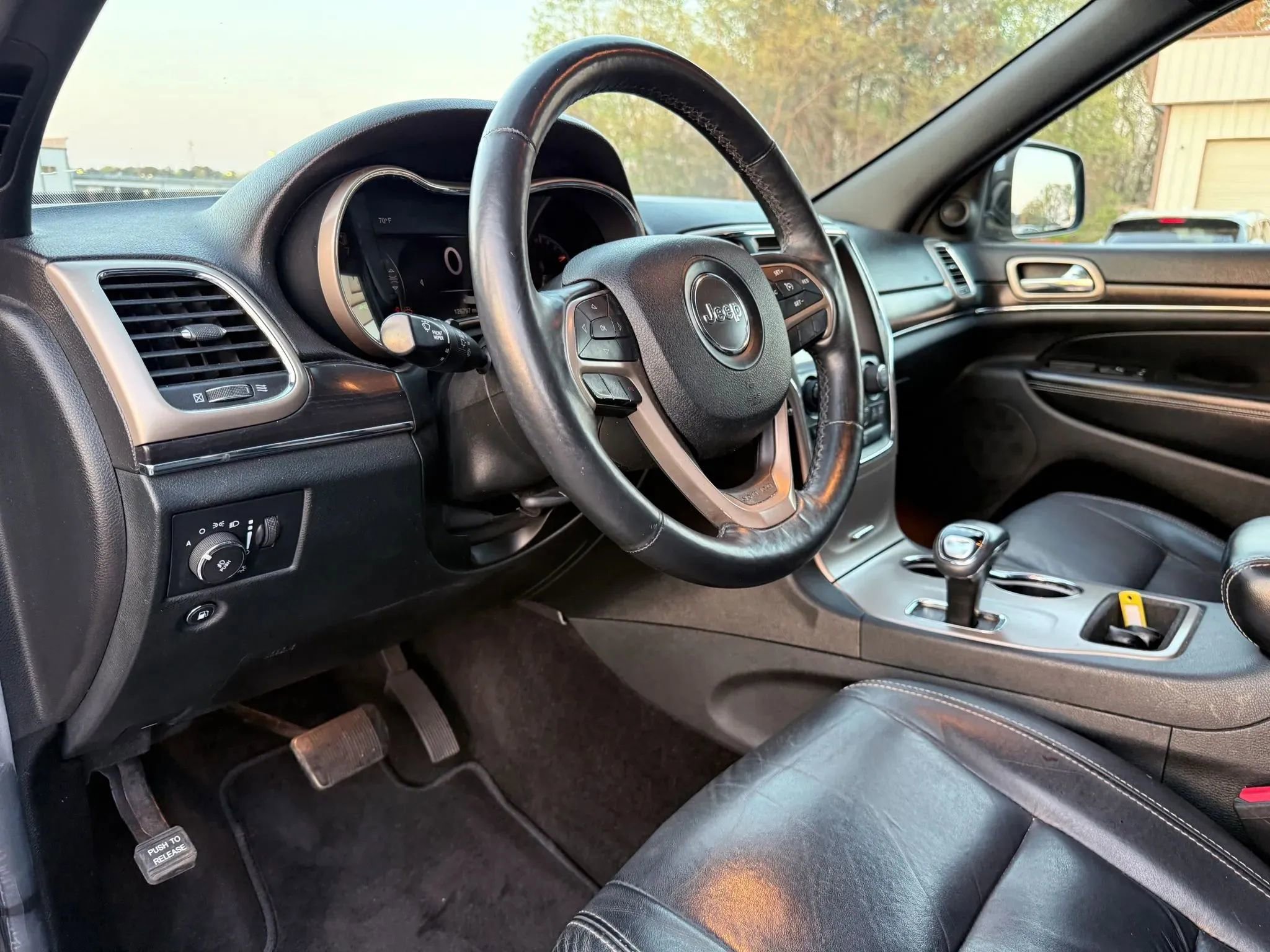 Used 2014 Jeep Grand Cherokee Limited w/ Trailer Tow Group IV image 17