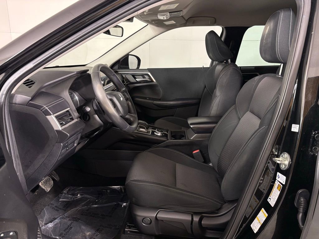 Used 2022 Mitsubishi Outlander ES image 15