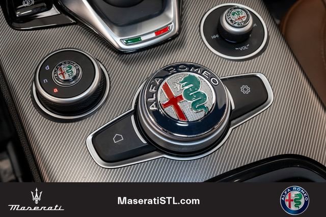 Used 2024 Alfa Romeo Stelvio Ti image 20