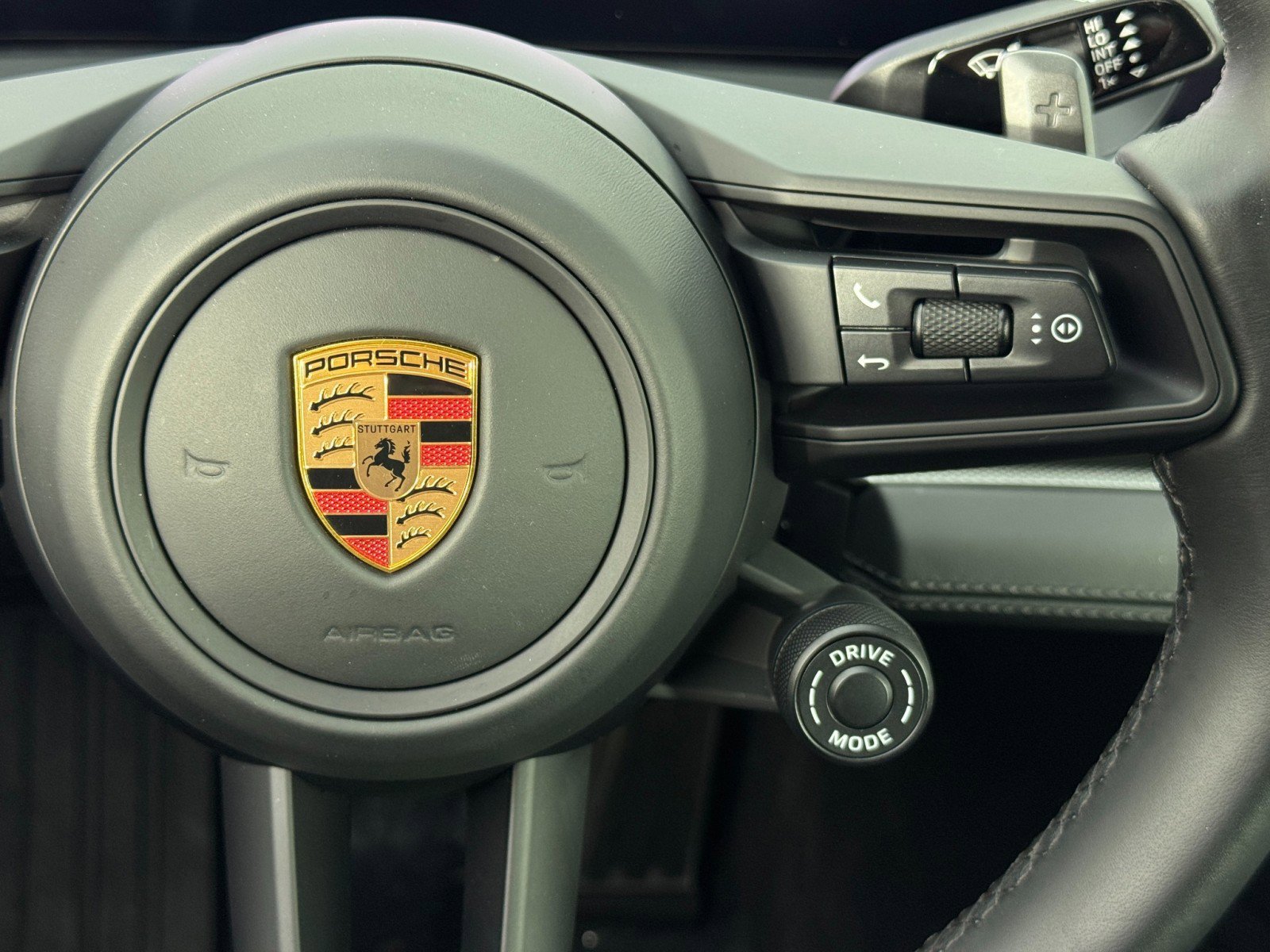 Used 2025 Porsche Panamera 4S w/ Premium Package image 23