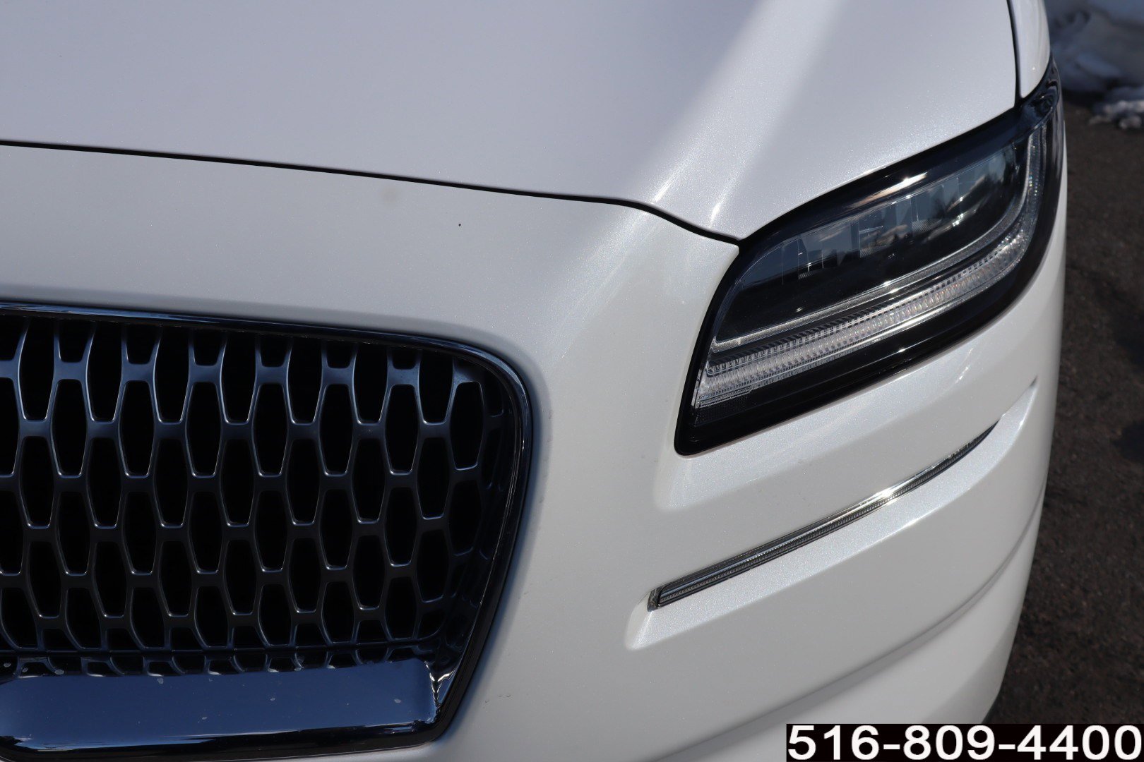 Used 2023 Lincoln Nautilus Reserve image 11