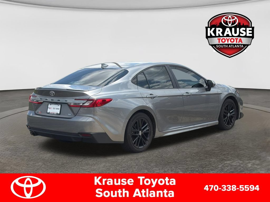 Used 2025 Toyota Camry SE w/ Convenience Package FWD image 5