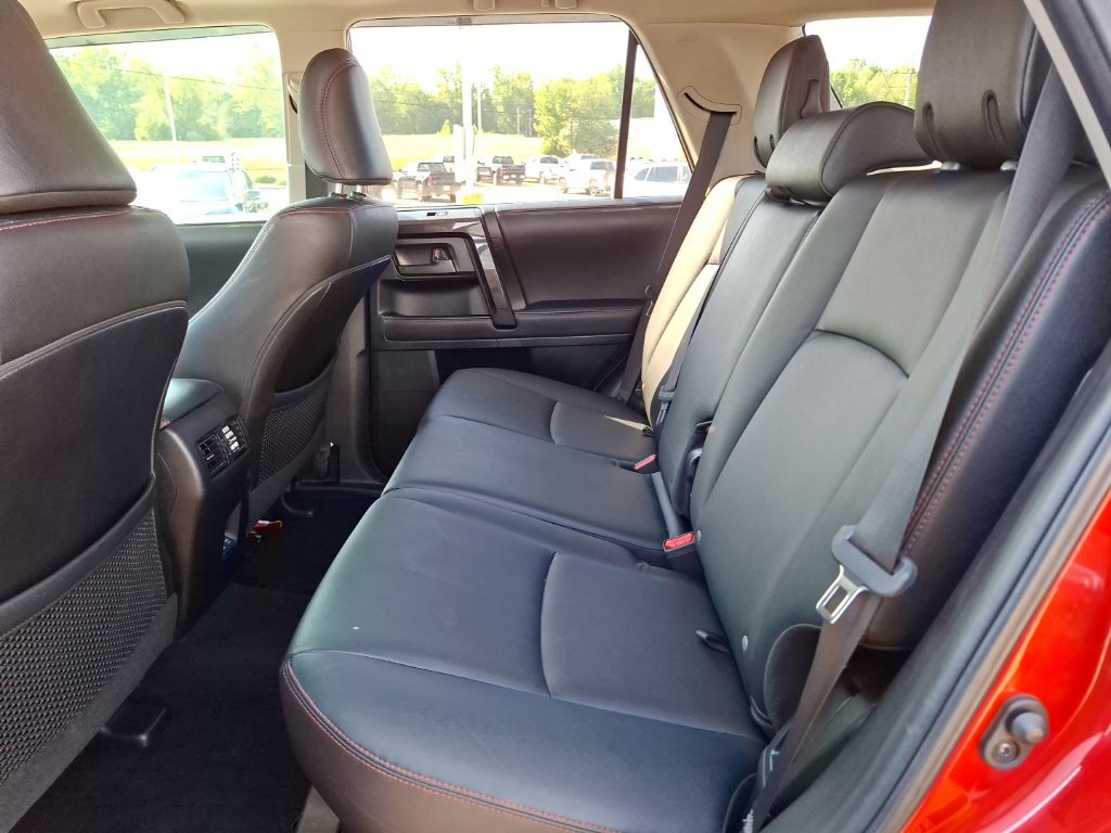 Used 2021 Toyota 4Runner Venture w/ Moonroof Package AWD/4WD image 28