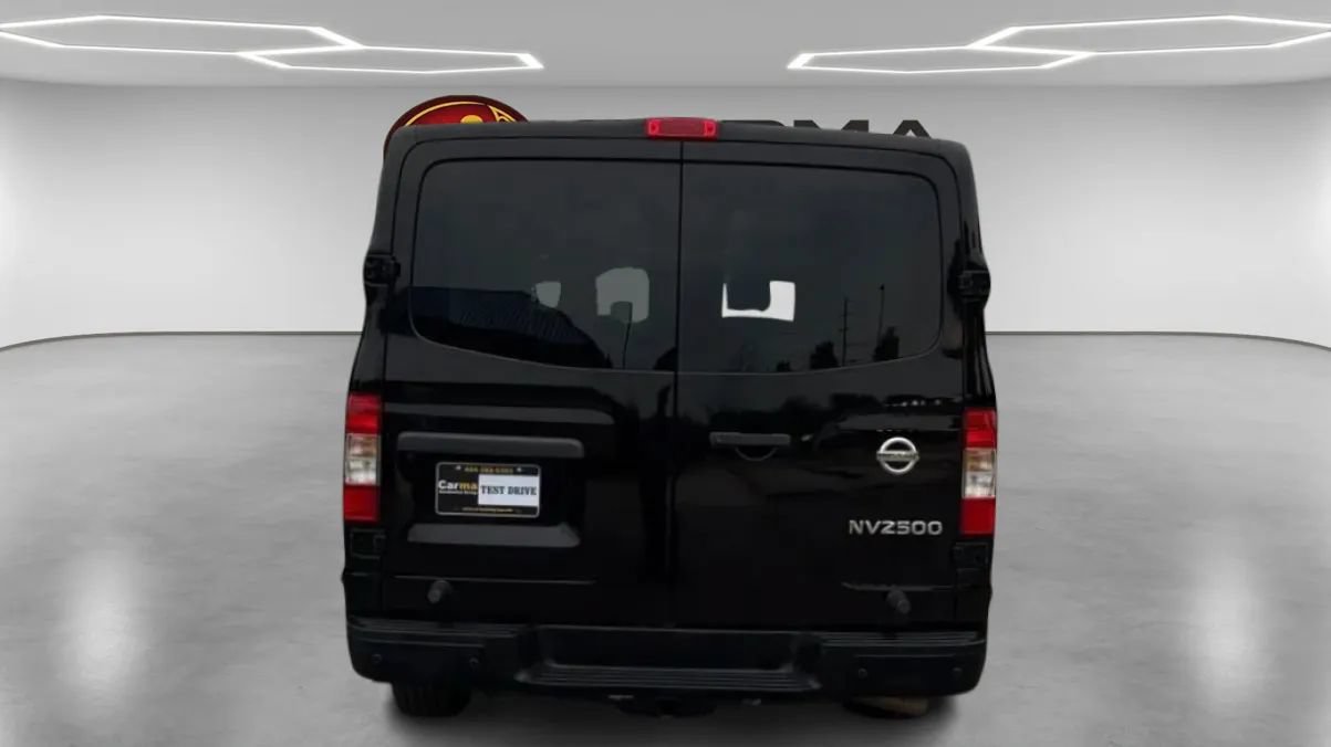 Used 2017 Nissan NV 2500 SV w/ Back Door Glass Package RWD image 4