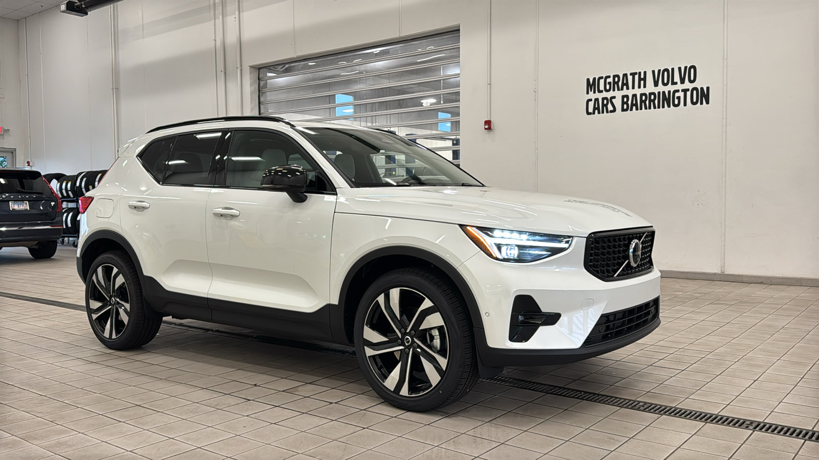 New 2026 Volvo XC40 B5 Ultra w/ Protection Package Premier AWD/4WD image 3