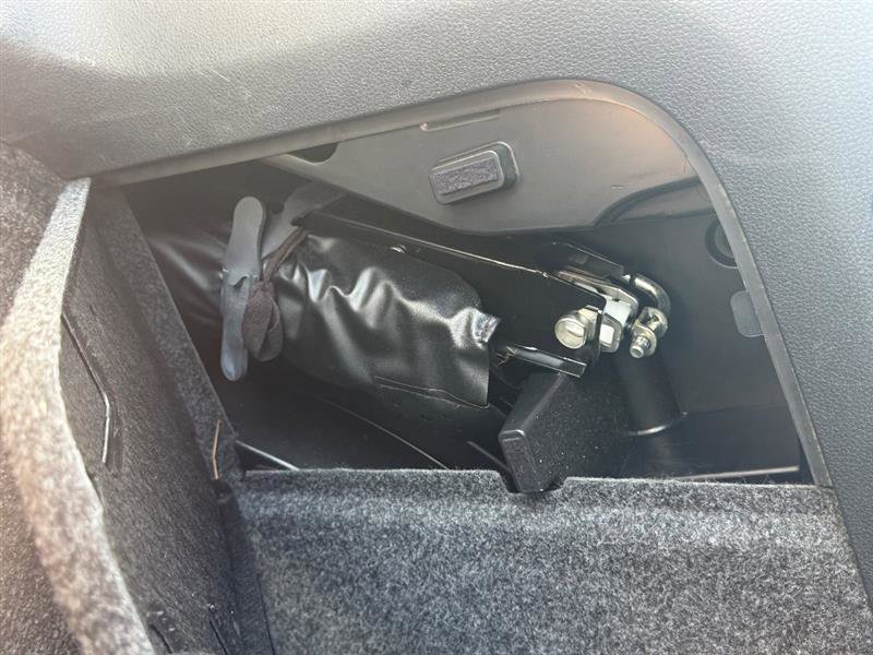 Used 2016 Volkswagen Tiguan SE image 24