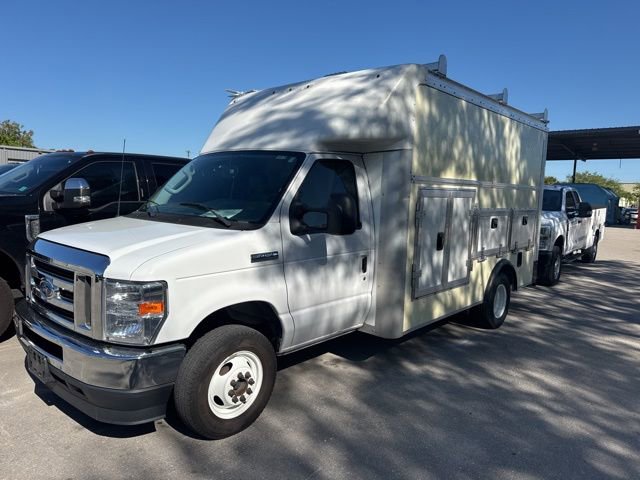 Certified 2023 Ford E-450 and Econoline 450 Super Duty w/ Power Windows & Locks Group image 1
