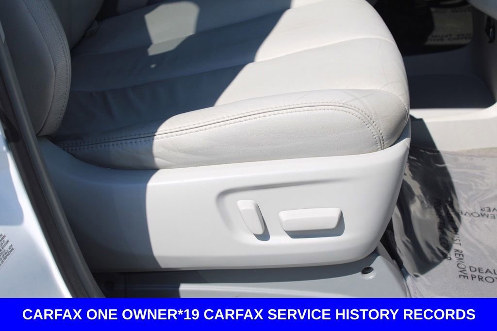 Used 2014 Toyota Sienna XLE w/ XLE Premium Package FWD image 21