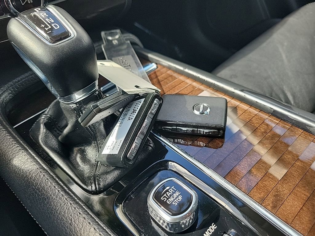 Used 2018 Volvo XC90 T5 Momentum w/ Momentum Plus Package image 24