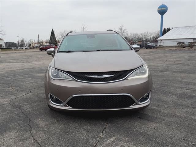 Used 2017 Chrysler Pacifica Limited w/ Advanced Safetytec Group image 27