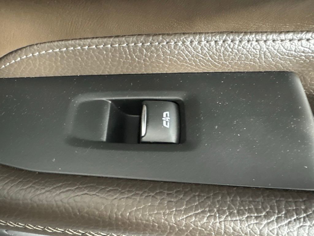 Used 2021 GMC Yukon Denali w/ Denali Premium Package image 43