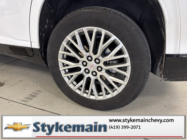 Used 2024 GMC Acadia Denali image 11