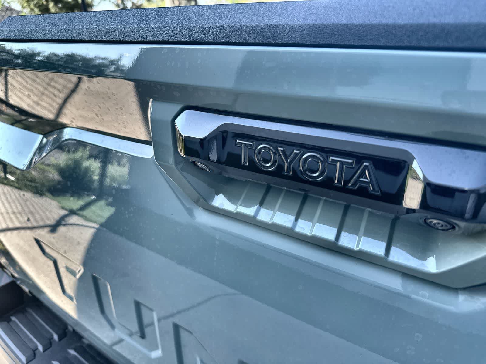 Used 2026 Toyota Tundra Limited w/ TRD Off-Road Package AWD/4WD image 15