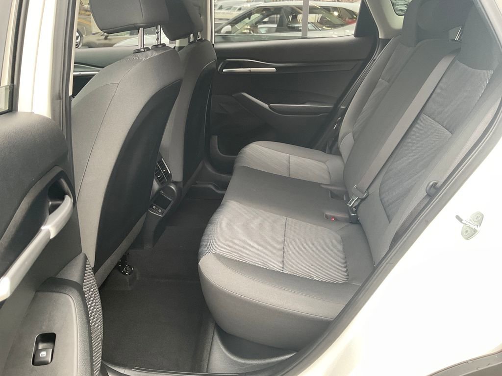 Used 2024 Kia Seltos LX image 6