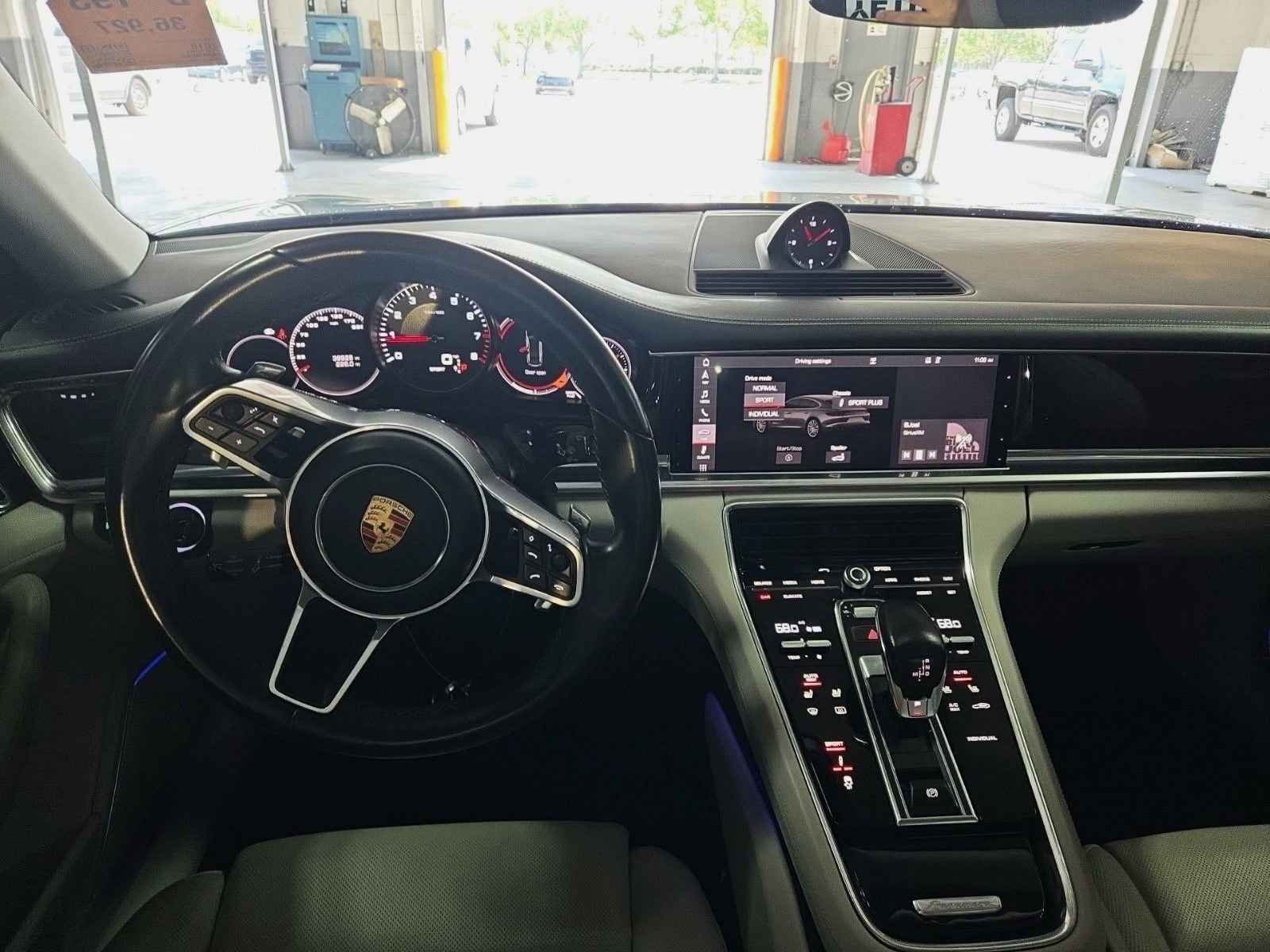 Used 2018 Porsche Panamera 4S AWD/4WD image 10
