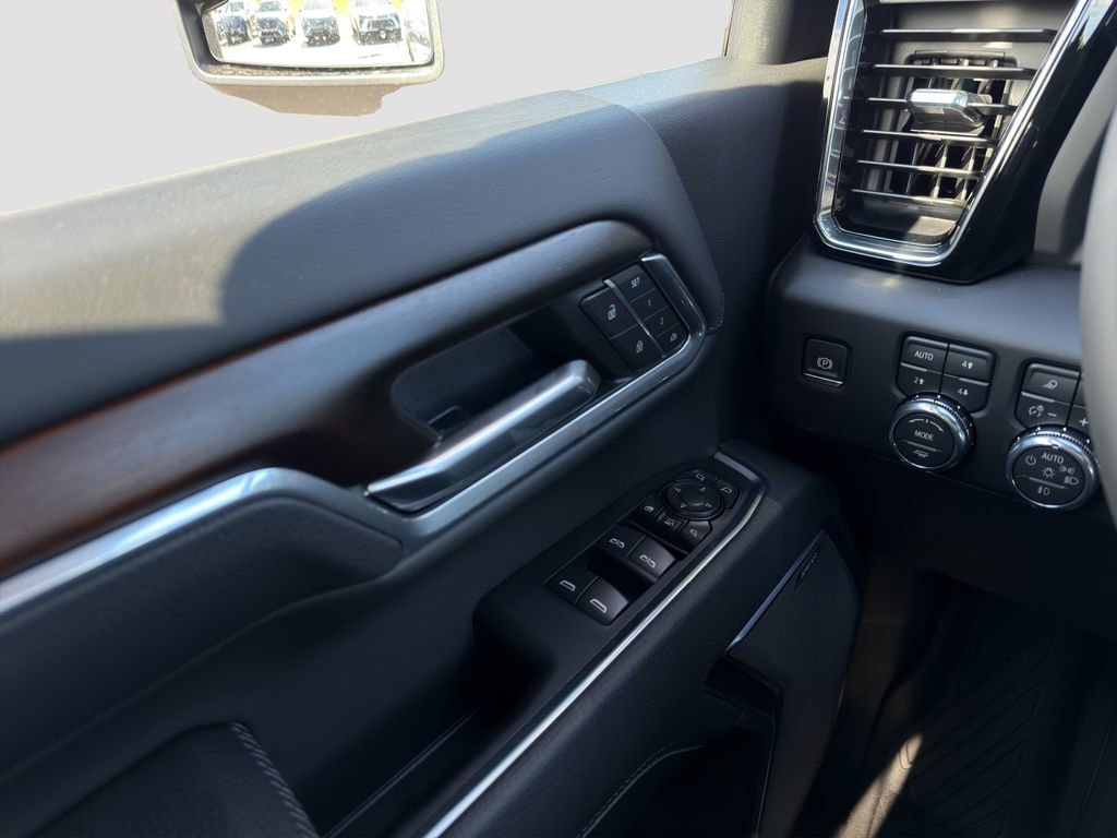 New 2026 GMC Sierra 2500 Denali w/ Denali Reserve Package AWD/4WD image 12