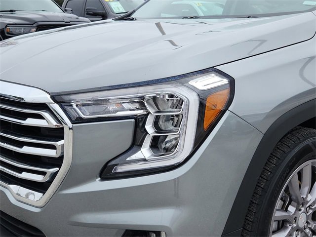 Used 2024 GMC Terrain SLT image 6
