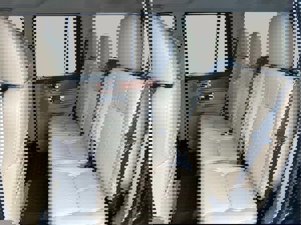 Used 2016 Land Rover LR4 HSE LUX image 19