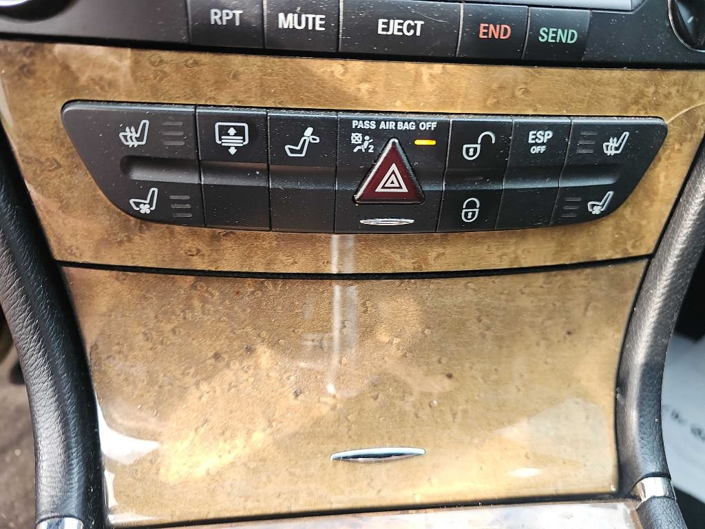 Used 2008 Mercedes-Benz E 550 Sedan image 37